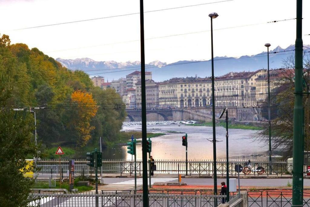 Appartement Centro - Vista Piazza Vittorio / Wi-Fi & Netflix à Turin Extérieur photo